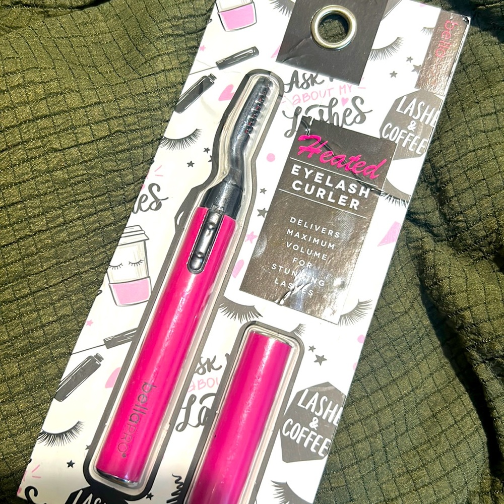 BELLA HEATED EYELASH CURLER✨